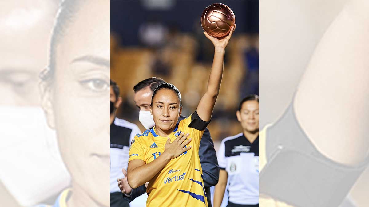 Liliana Mercado recibió el Balón de Oro a Mejor Jugadora de la temporada 20-21 de la Liga MX Femenil