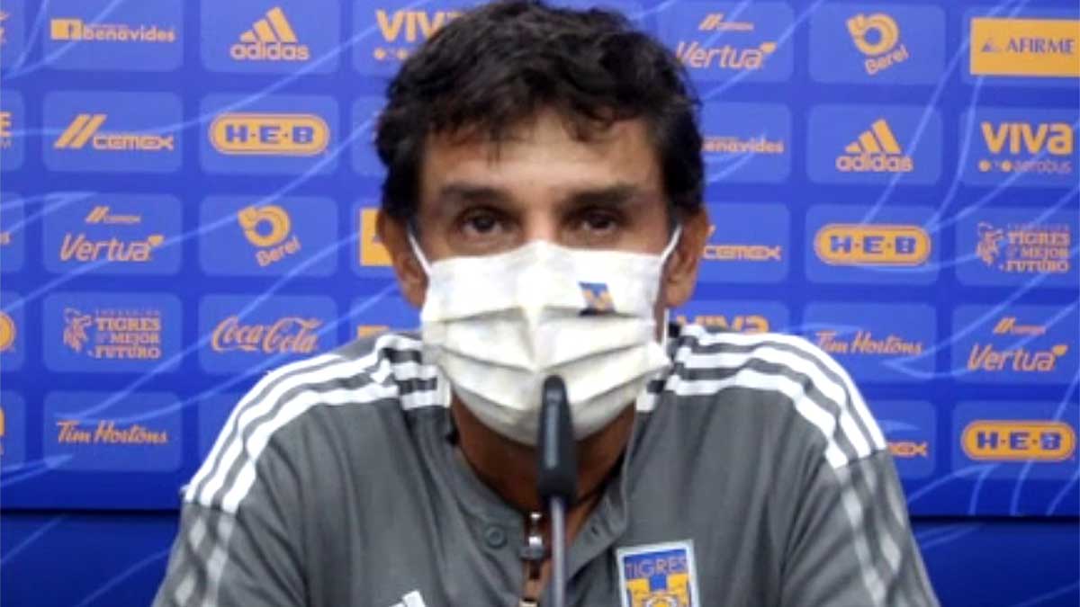 Liga MX Femenil: Roberto Medina le pide humildad a jugadoras de Tigres Femenil