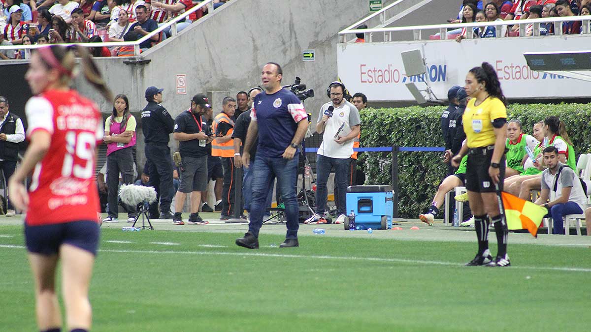 joaquin moreno dt chivas femenil