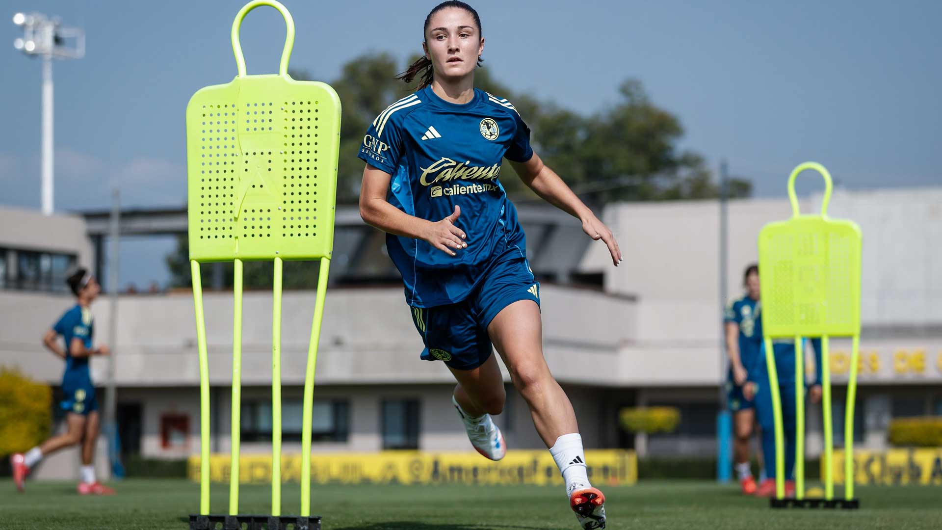 Bruna Vilamala tuvo su primer entrenamiento con América Femenil
