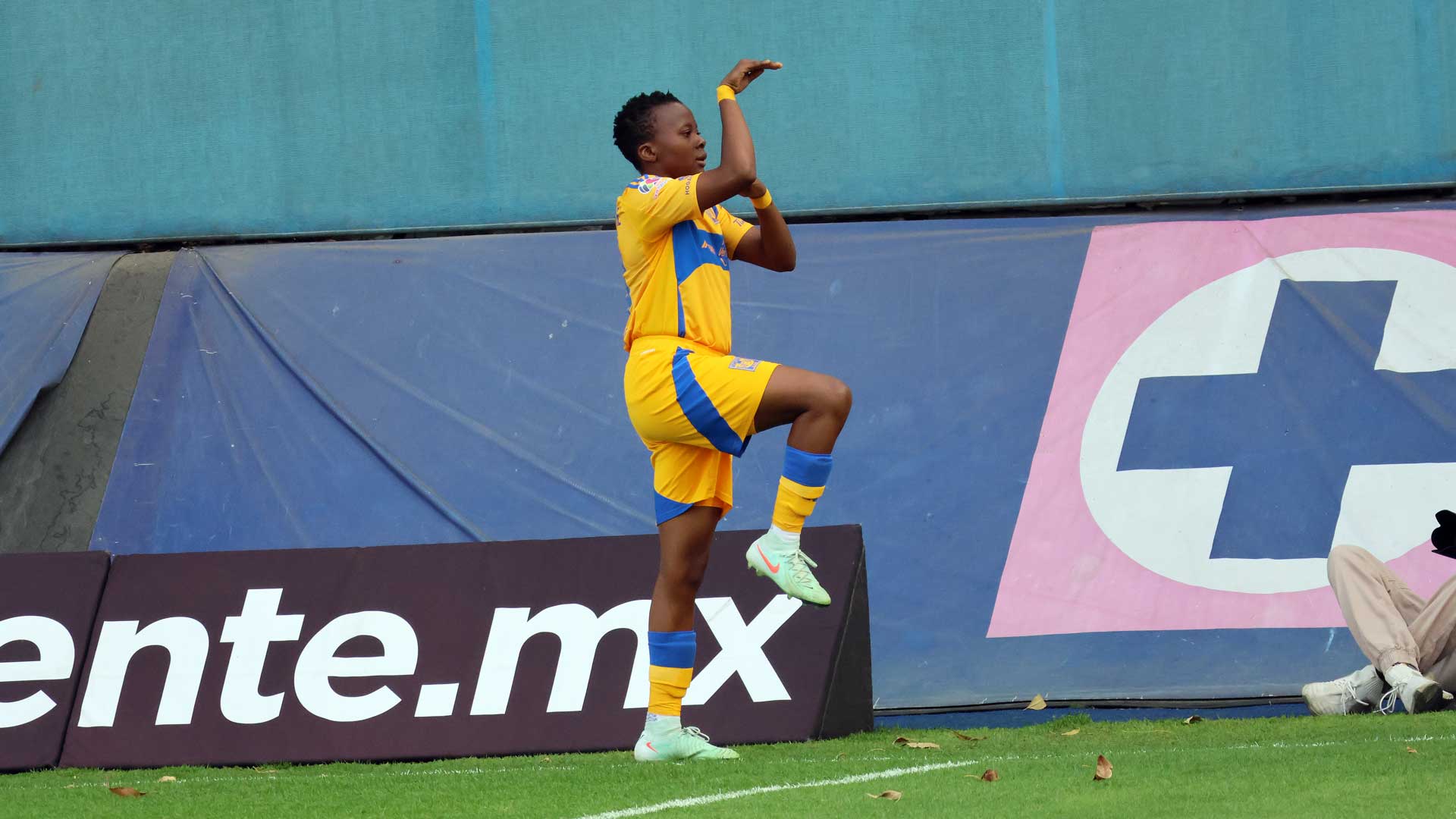 Tigres Femenil golea 7-0 a Querétaro en la Jornada 8 del Apertura 2025