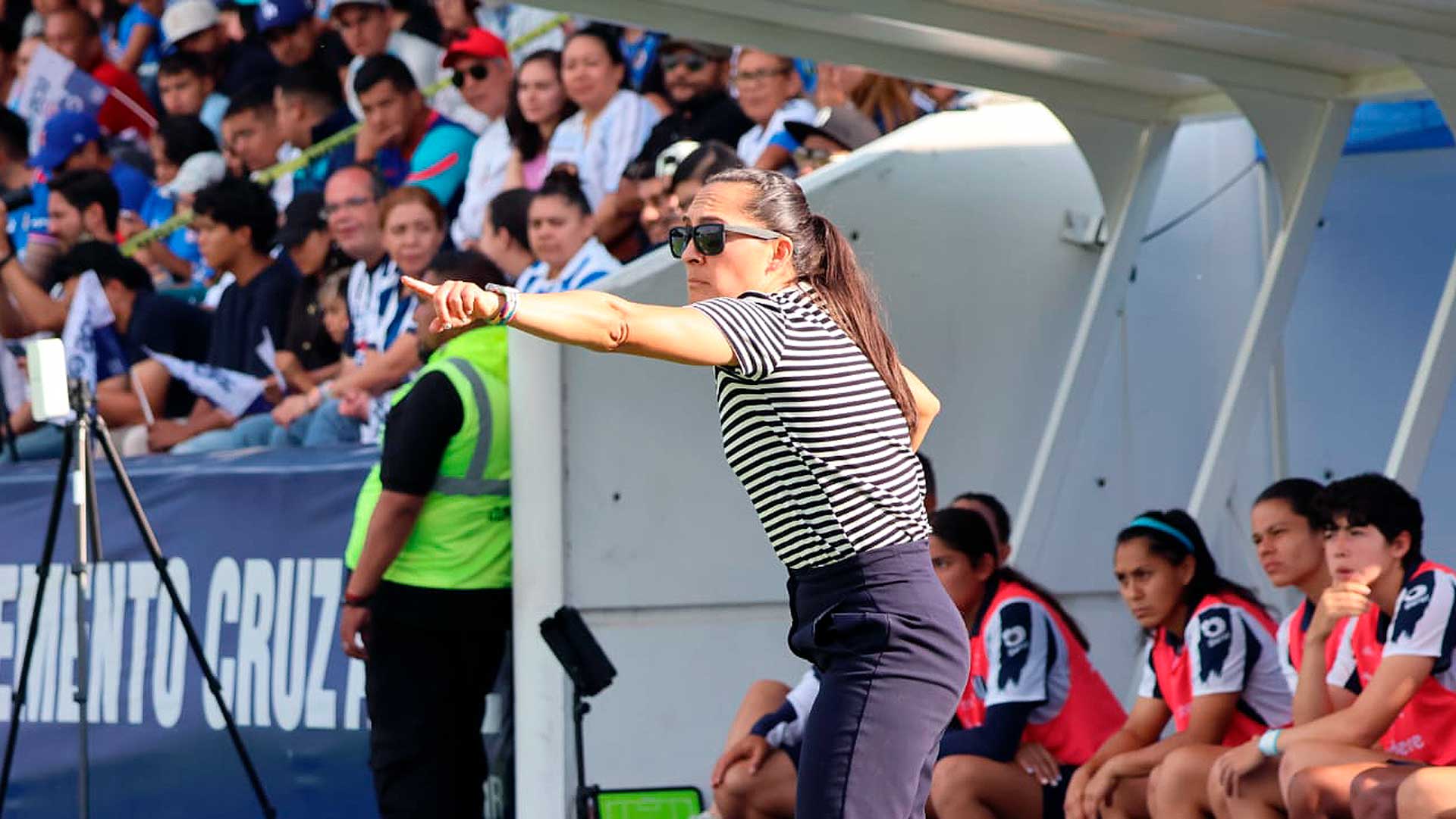 Amelia Valverde, DT de Rayadas: “Fue una tarde oscura para nosotras”, luego de perder 4-0 ante Cruz Azul