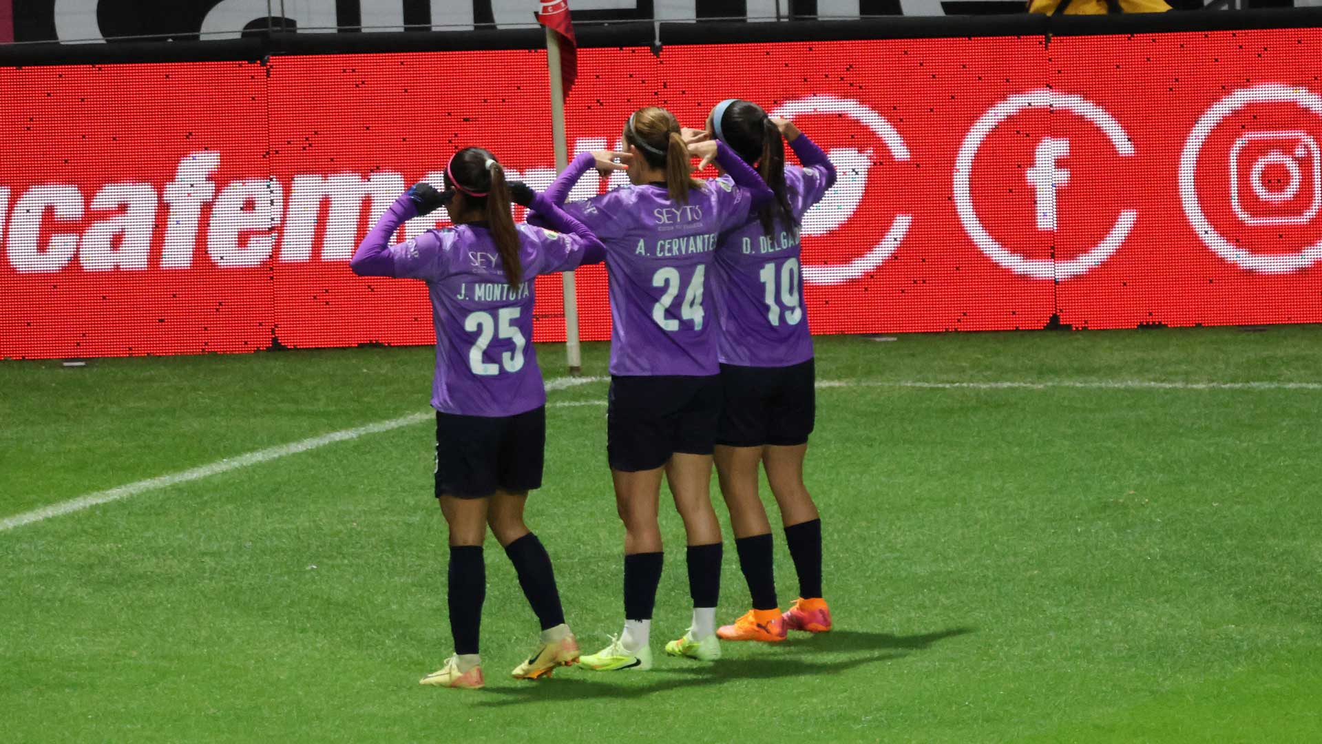 CHIVAS FEMENIL FESTEJO TOLUCA