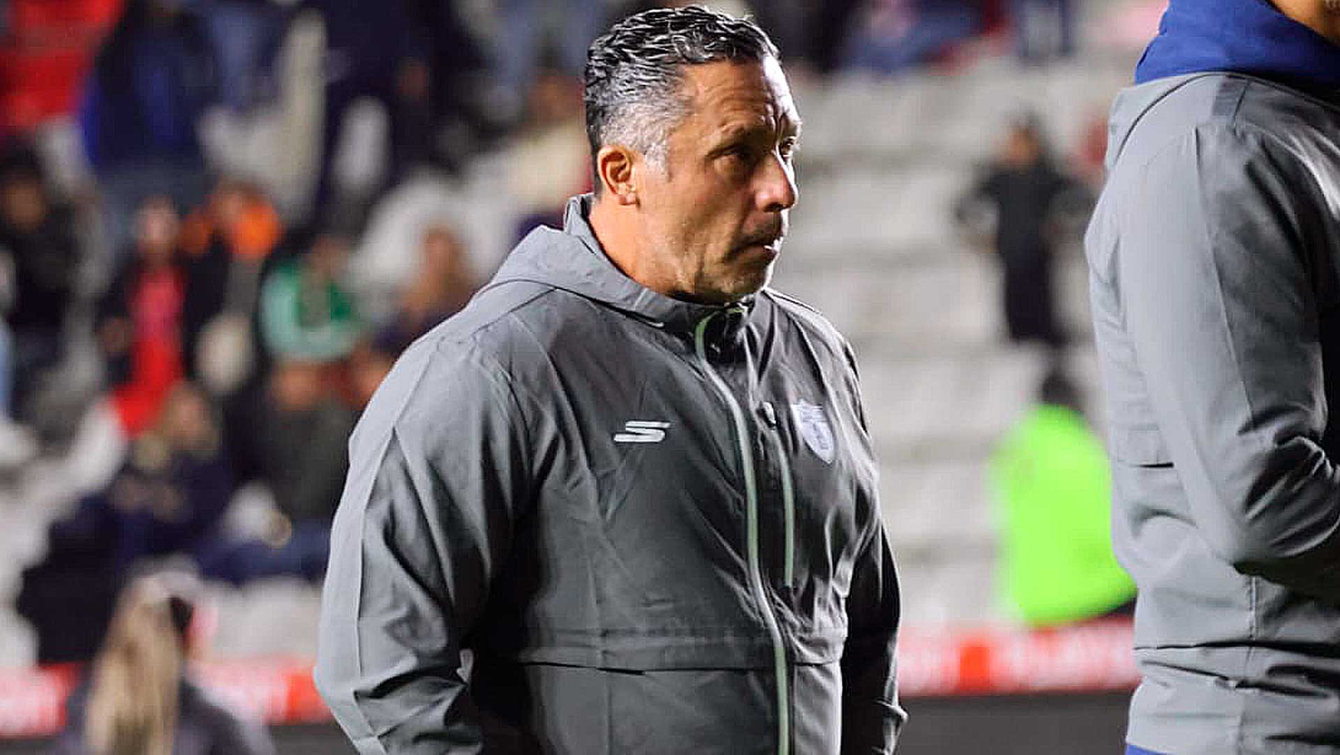 ar Torres ofrece disculpas a la afición tras la goleada ante Cruz Azul: “Esto no termina aquí”