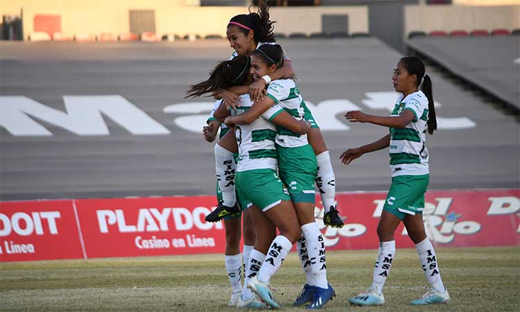 Santos femenil vence 2-0 a Bravitas y sigue en la pelea por la liguilla