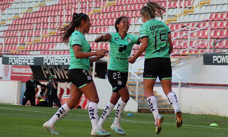 Santos femenil vence 4-2 a las Centellas