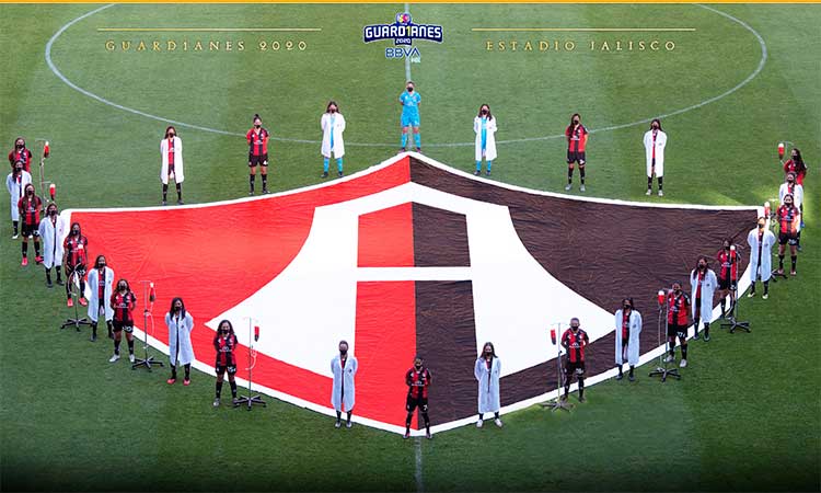 Atlas femenil se toma foto oficial y la dedica a profesionales de la salud