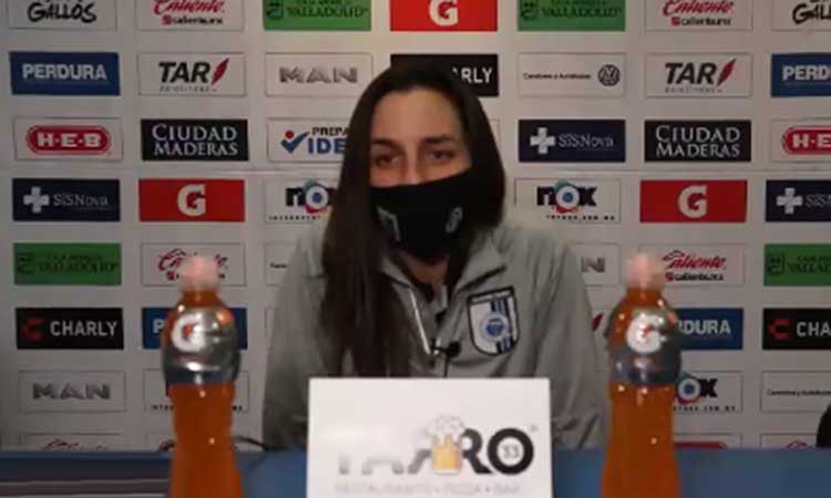 Carla Rossi: El primer tiempo lo regalamos; me equivoqué en el planteamiento