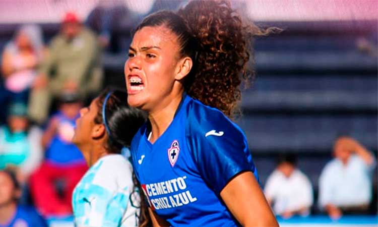 Alejandra Curiel hizo el gol del empate ante Querétaro Femenil. 