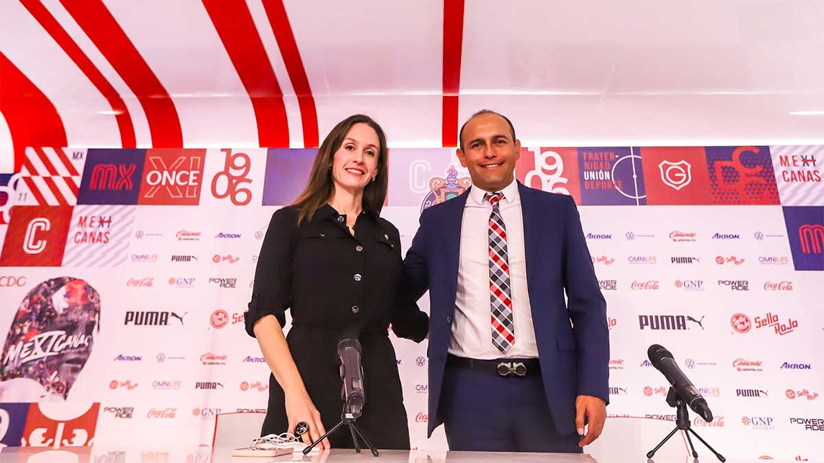 Juan Pablo Alfaro, presentado como nuevo entrenador de Chivas Femenil 