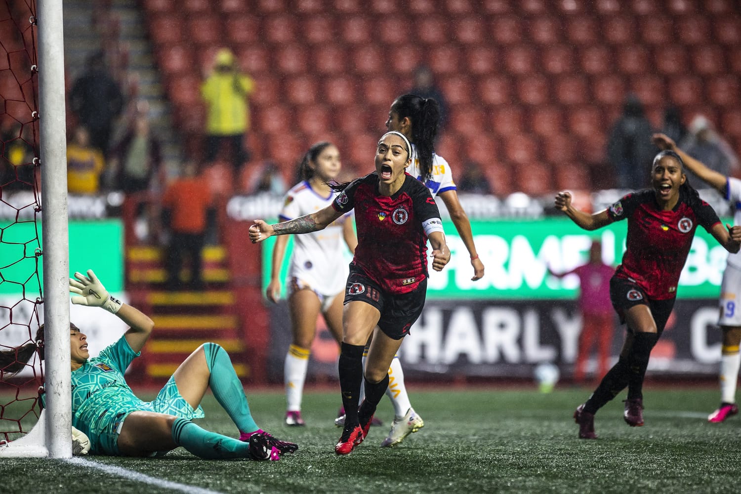 Tigres Femenil sufre campeonitis y pierde su tercer partido del torneo