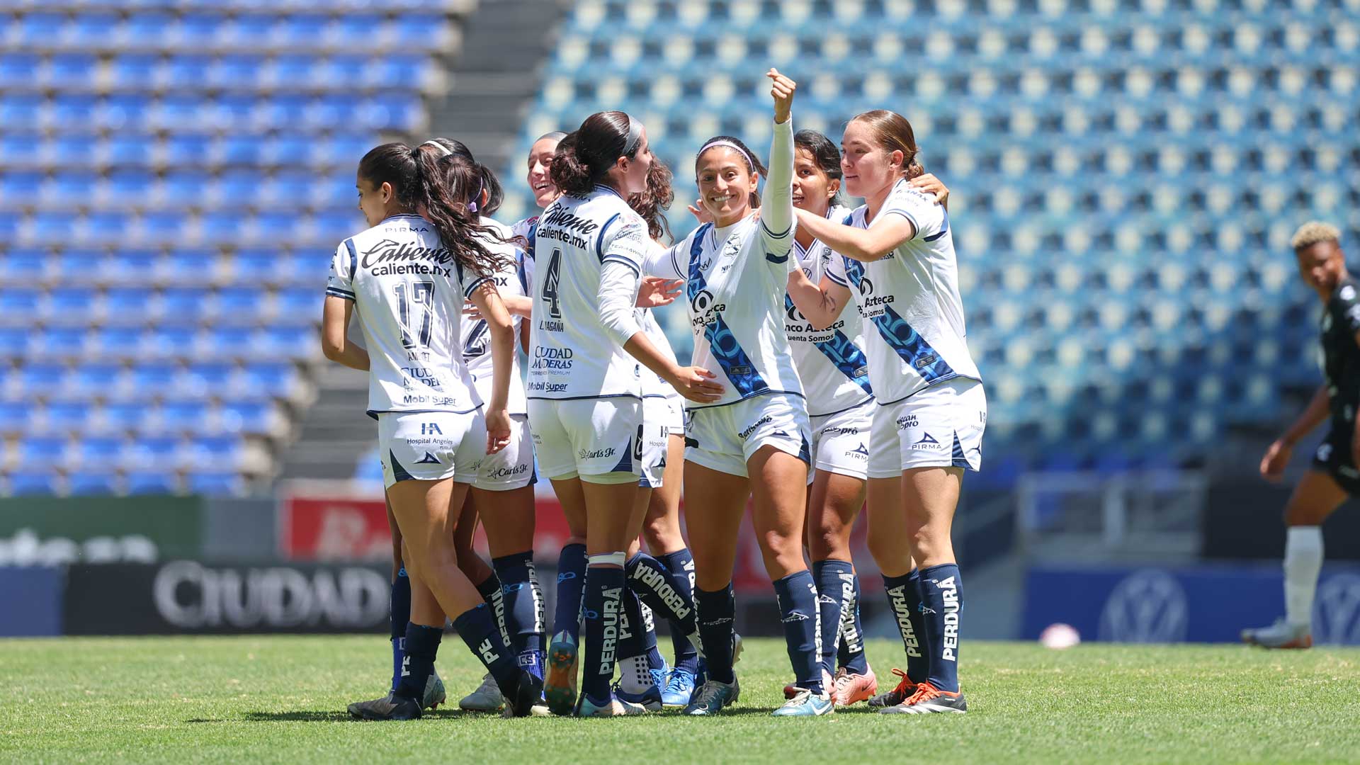 Puebla femenil consigue su primera victoria del Clausura 2025 ante Santos en el debut del DT Jhonathan Lazcano