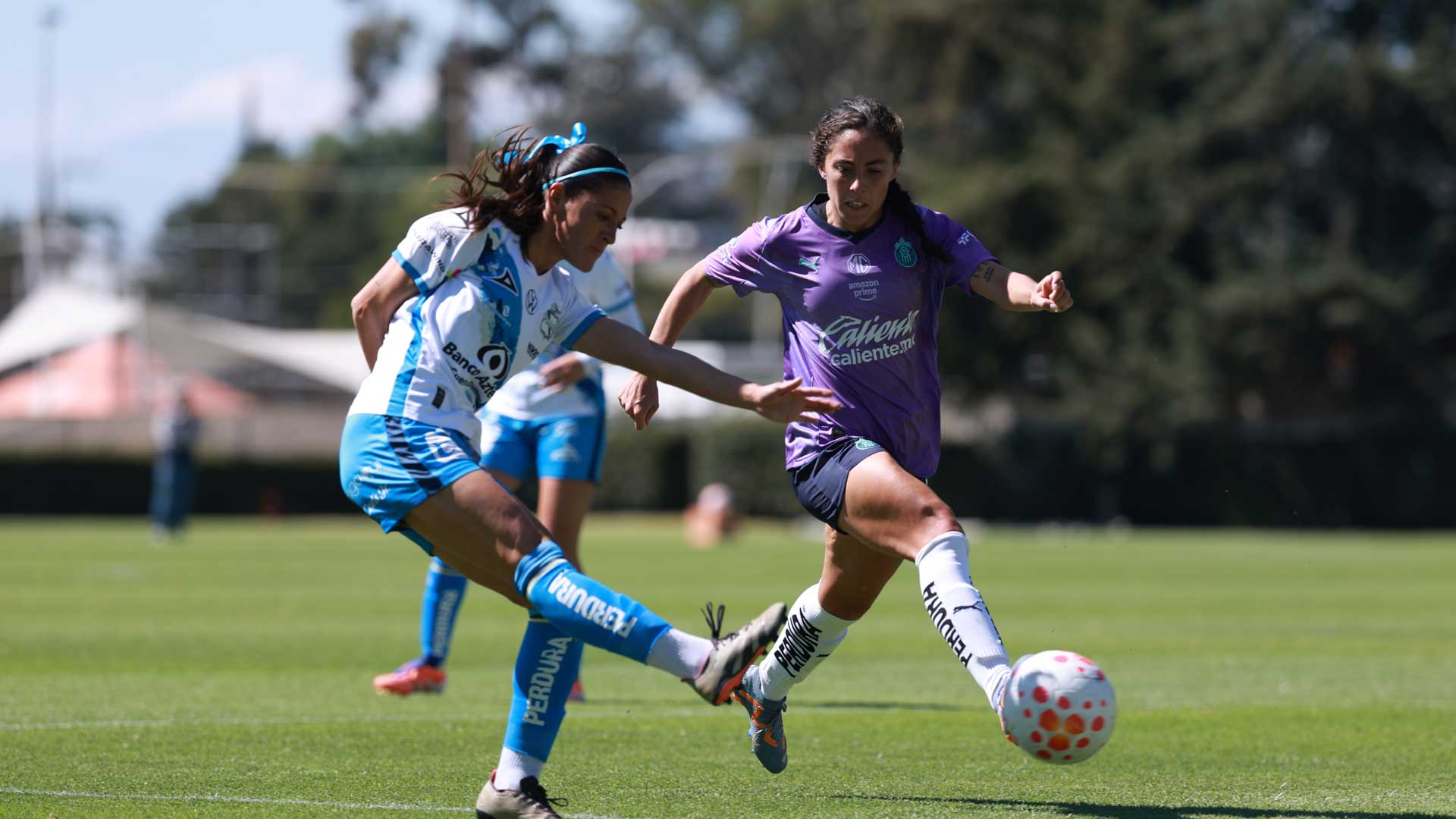 Chivas femenil impone condiciones y derrota 3-1 a Puebla 