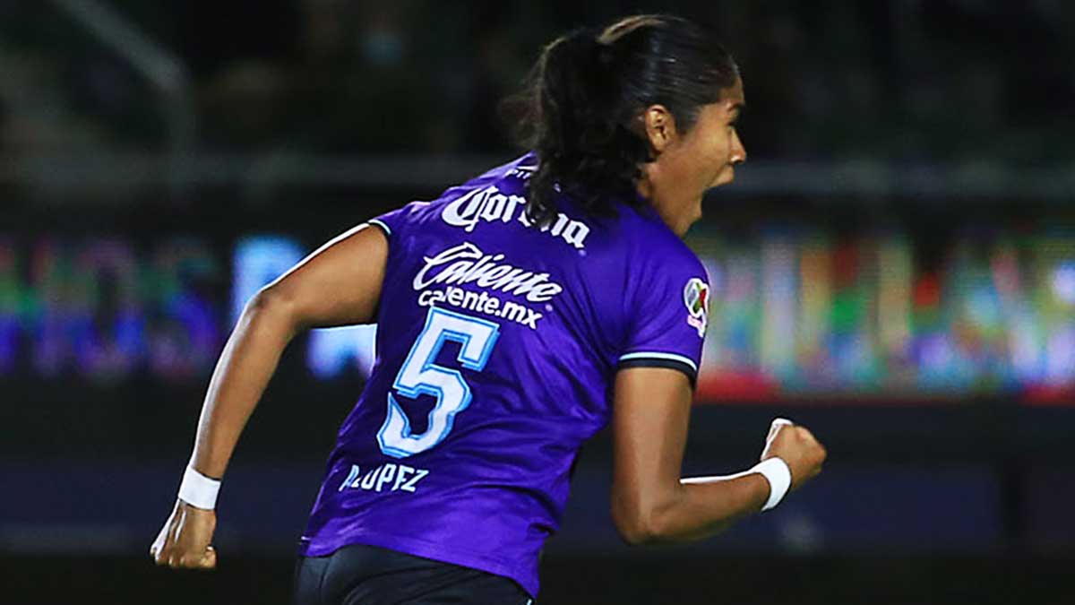 Mazatlán derrota 2-0 a las Centellas con público en las tribunas