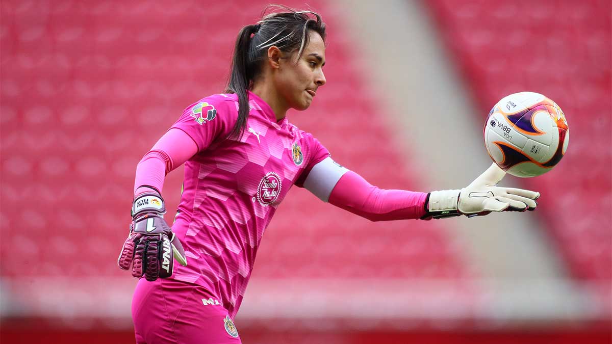 Blanca Félix, portera de Chivas femenil, revela que tiene coronavirus