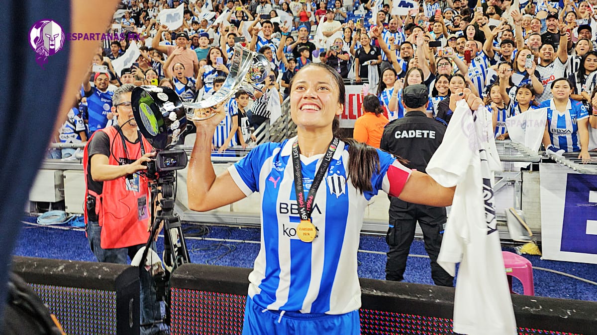 rebeca bernal rayadas 2