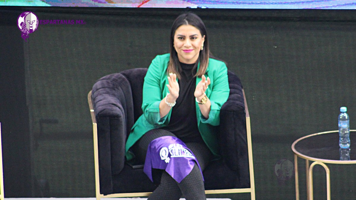 La activista Olimpia Coral hizo un poderoso llamado en el foro M En la Vida y en la Cancha de las Rayadas: “Caigan gordas”