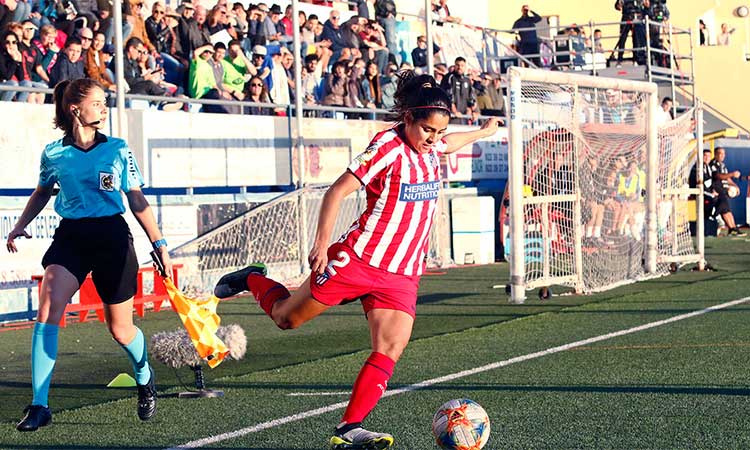 Kenti Robles sufre una sobrecarga muscular en el gemelo derecho