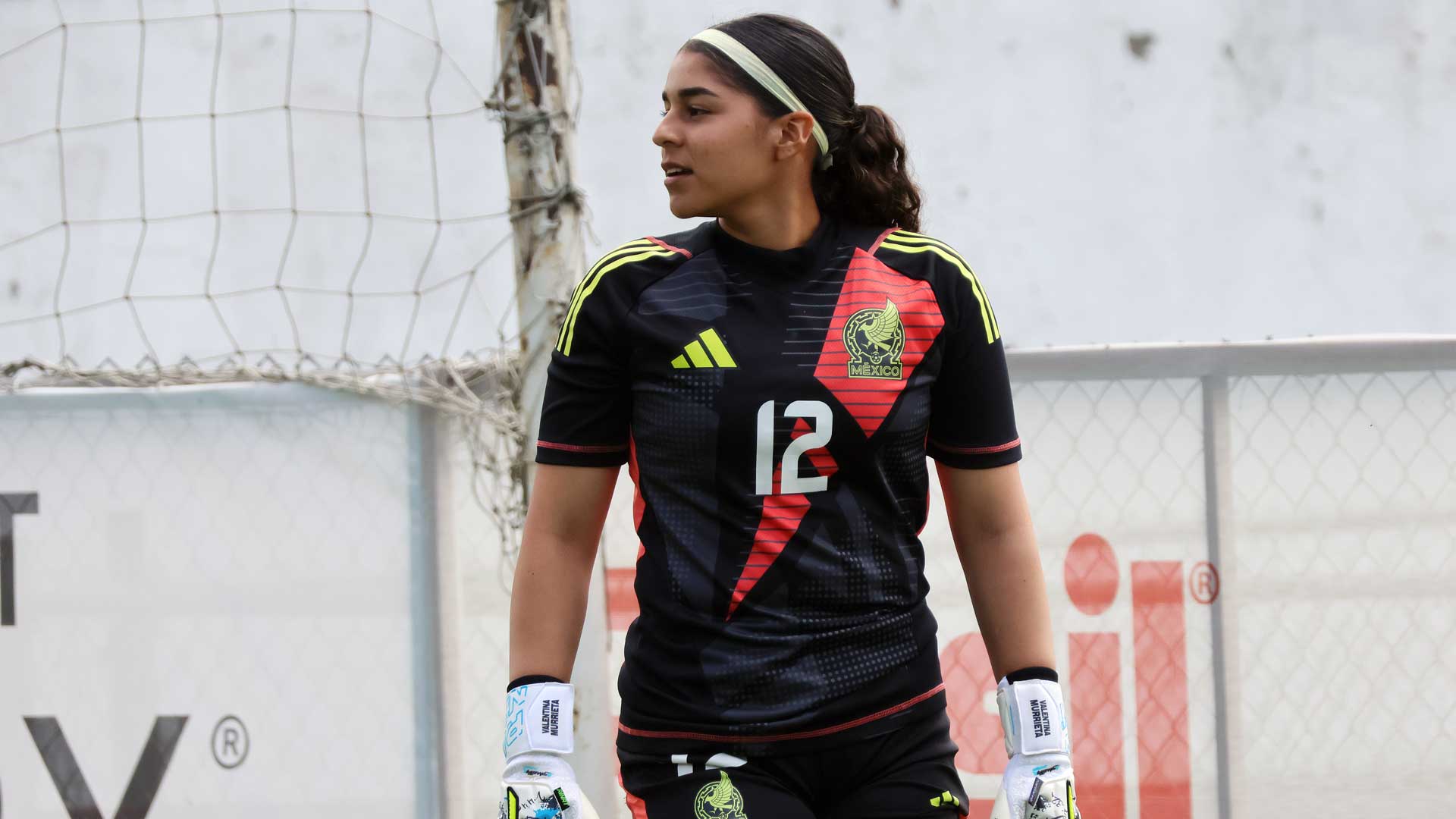 Valentina Murrieta, la muralla mexicana: la portera que llevó a México  femenil a semifinales del Mundial Sub-17 - Espartanas MX
