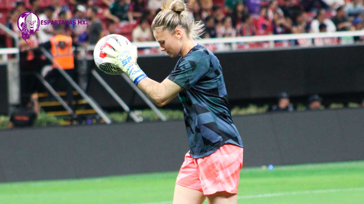 Sandra Paños juega sus últimos minutos con el Barcelona femenil; ahora todo indica que se unirá al América 